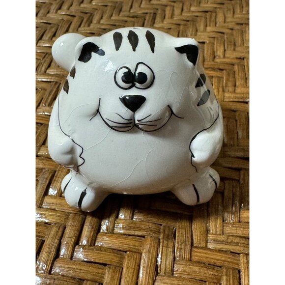 Vintage Pier I Whimsical Cat Black And White Strip Salt and Pepper Shaker Set - Picture 6 of 10